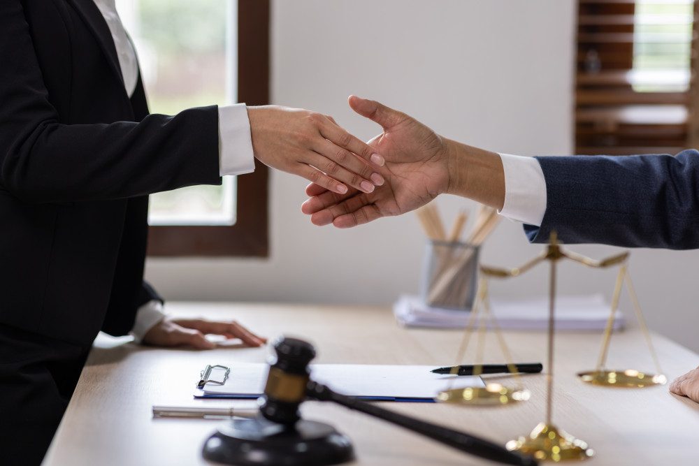 Attaquer son employeur aux Prud'hommes : conseils et stratégies d'un avocat
