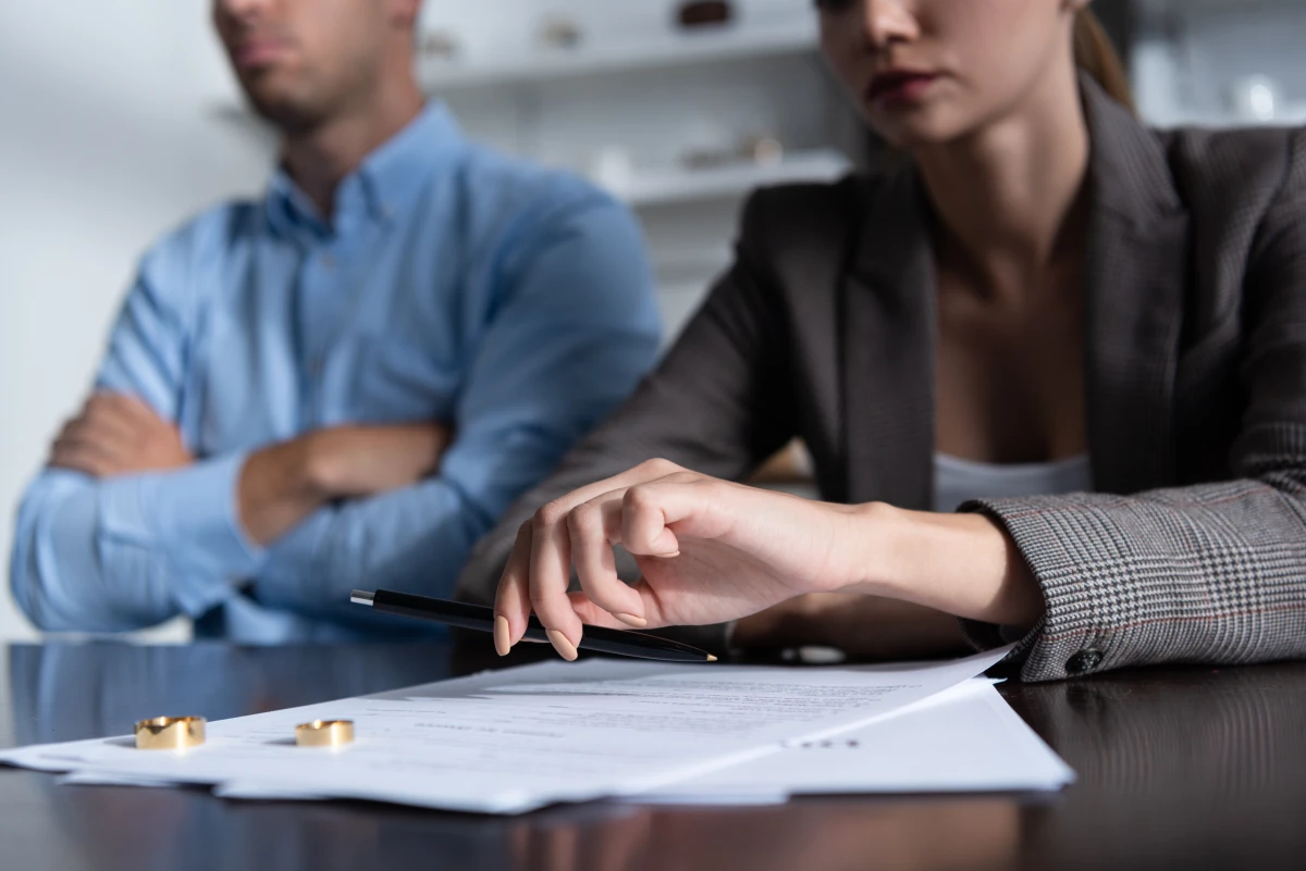 Divorce et prestations compensatoires : Comprendre vos droits et obligations